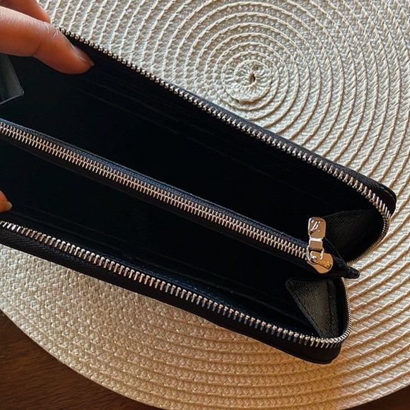 LOUIS VUITTON CLÉMENCE WALLET - Picture 9 of 11